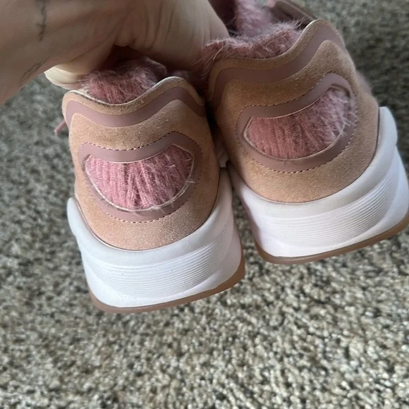 Chanel Pink Interlocking CC Logo Sneakers size 36.5. - Picture 11 of 11